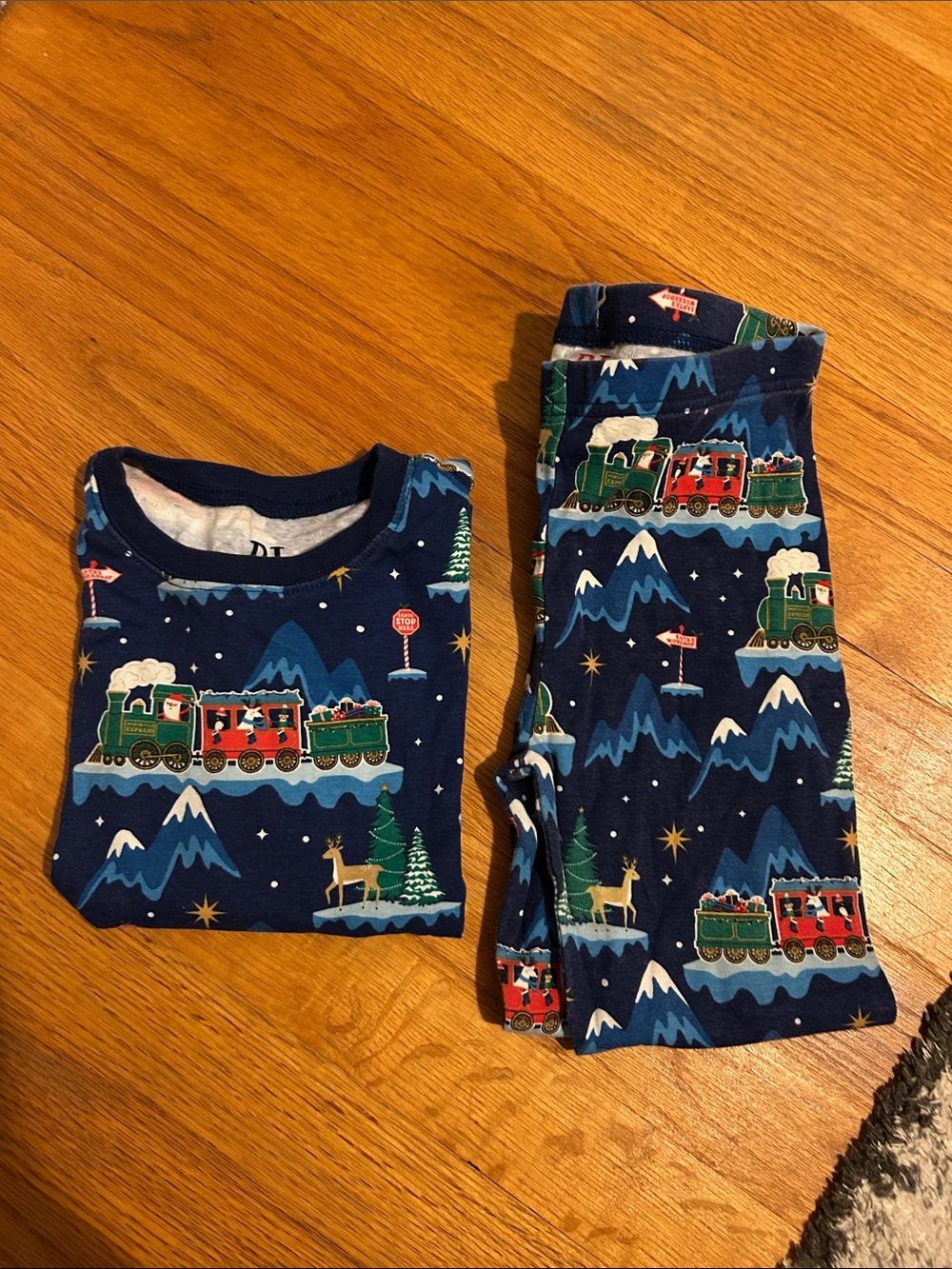 Children’s Place Kids Navy Holiday Train Pajama Set - Cozy Sleeper Size 7